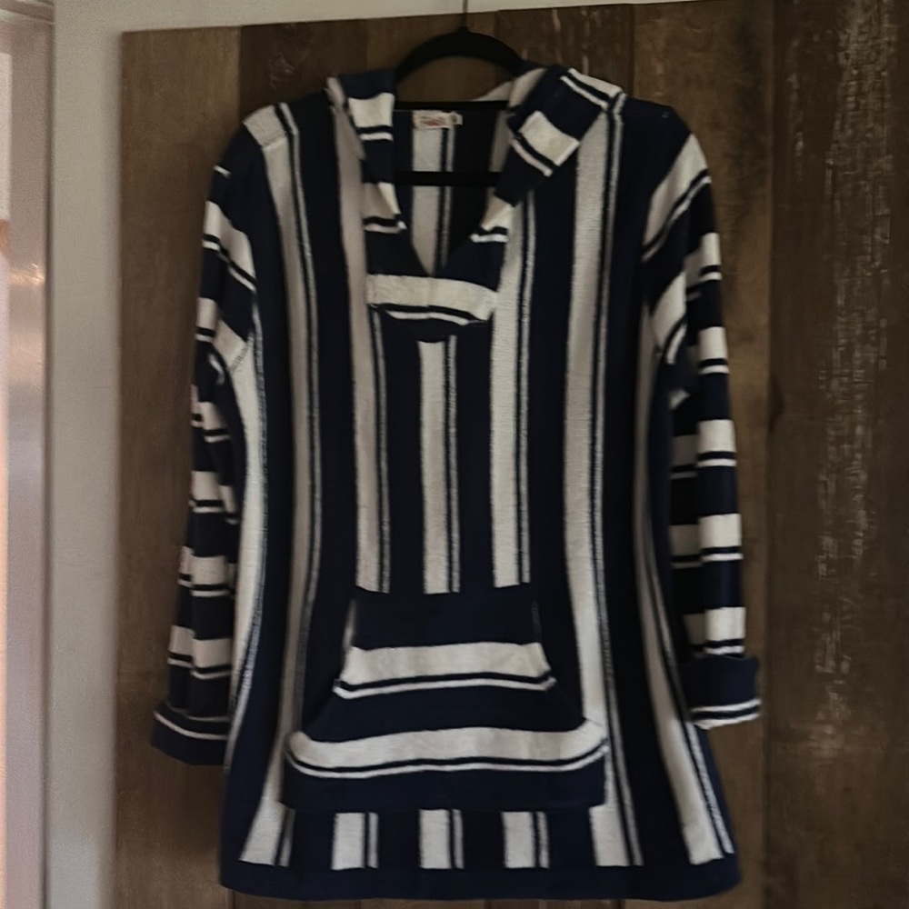 New never worn Faherty Sweater Poncho